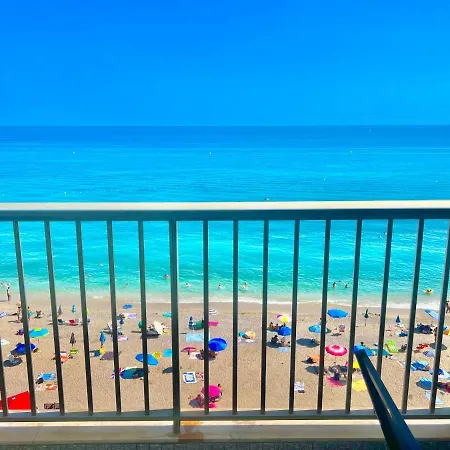 Seaviews By Jenni Menton, La Suite, Superbe Front De Mer, Emplacement Avec Terrasse Et Parking! Μεντόν