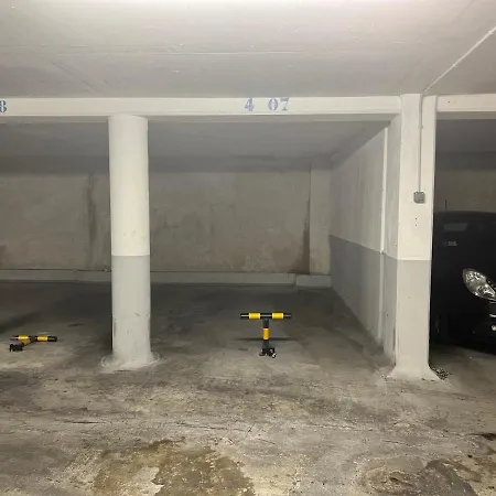 Seaviews By Jenni Menton, La Suite, Superbe Front De Mer, Emplacement Avec Terrasse Et Parking!