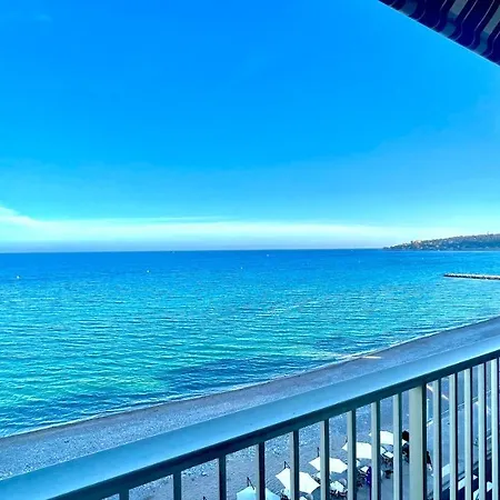 Seaviews By Jenni Menton, La Suite, Superbe Front De Mer, Emplacement Avec Terrasse Et Parking! Μεντόν