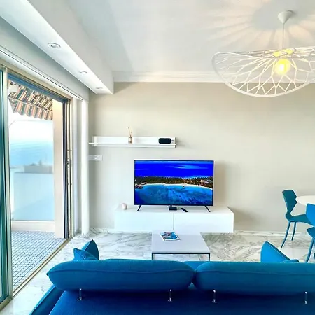Seaviews By Jenni Menton, La Suite, Superbe Front De Mer, Emplacement Avec Terrasse Et Parking! Ментона
