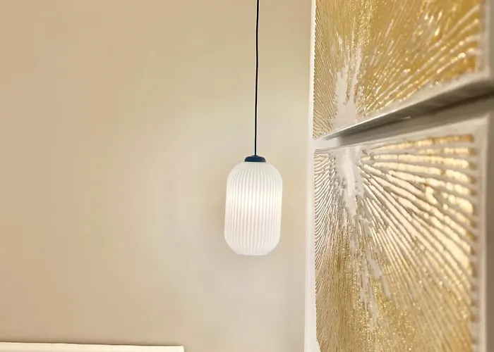 Seaviews By Jenni Menton, La Suite, Superbe Front De Mer, Emplacement Avec Terrasse Et Parking! * Μεντόν