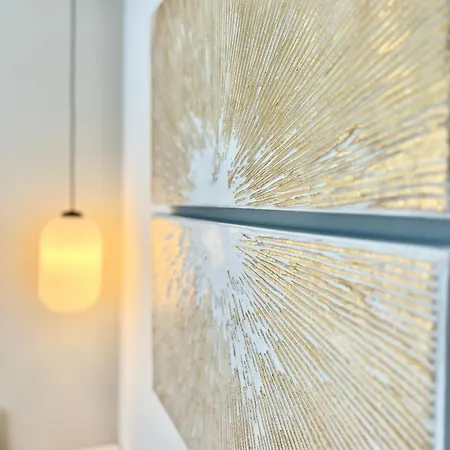 Seaviews By Jenni Menton, La Suite, Superbe Front De Mer, Emplacement Avec Terrasse Et Parking! Appartement Menton