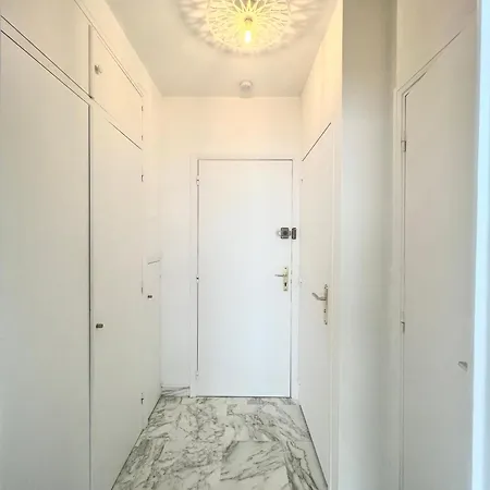 Διαμέρισμα Seaviews By Jenni Menton, La Suite, Superbe Front De Mer, Emplacement Avec Terrasse Et Parking! Μεντόν