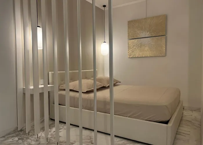 Apartamento Seaviews By Jenni Menton, La Suite, Superbe Front De Mer, Emplacement Avec Terrasse Et Parking!