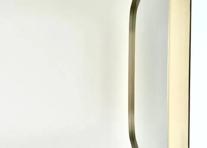 Seaviews By Jenni Menton, La Suite, Superbe Front De Mer, Emplacement Avec Terrasse Et Parking! Appartement Menton